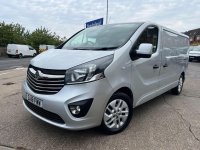 VAUXHALL VIVARO