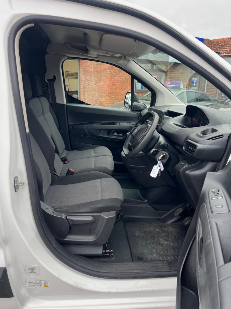 PEUGEOT PARTNER