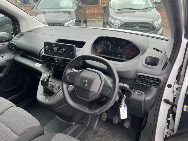 PEUGEOT PARTNER