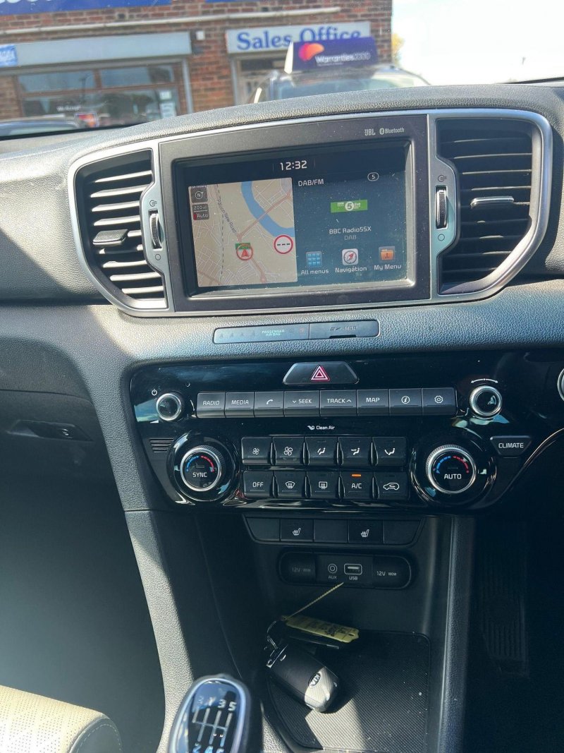 KIA SPORTAGE