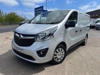 VAUXHALL VIVARO