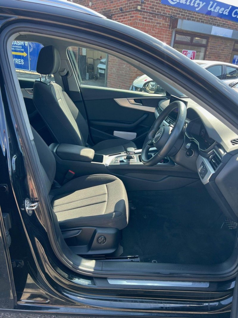AUDI A4 AVANT