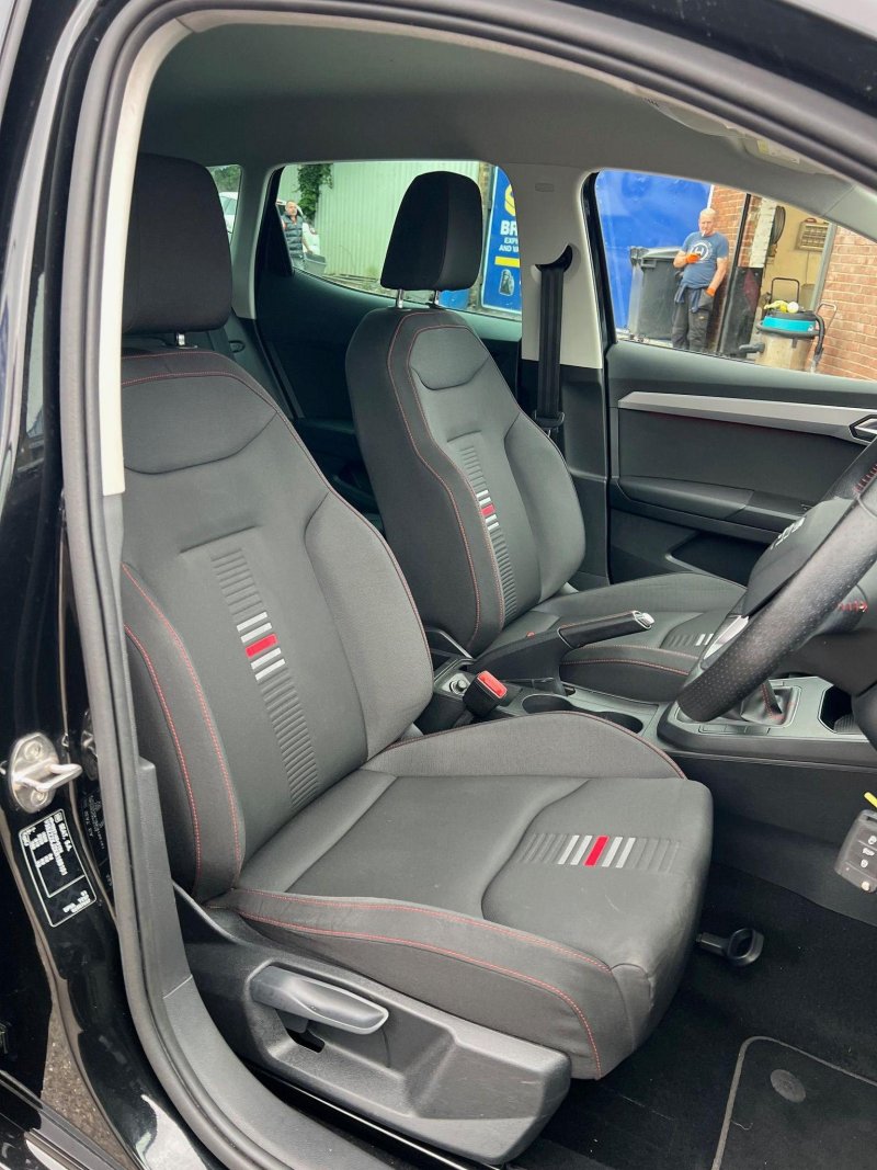 SEAT IBIZA